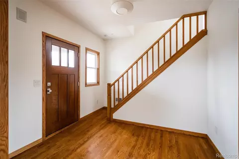 6154 16th St, Detroit, MI 48208