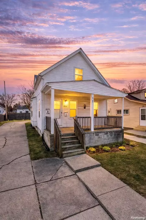 7068 Ford Ave, Warren, MI 48091