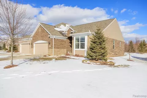 2157 Trimble St, Orion, MI 48360