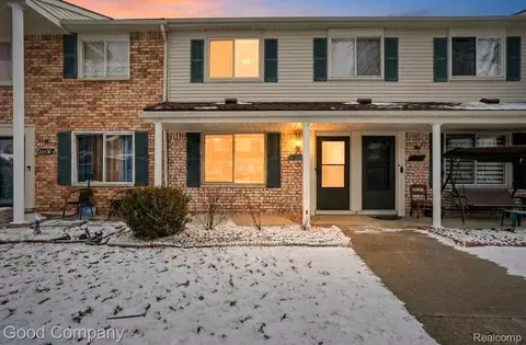 38128 Jamestown Dr, Sterling Heights, MI 48312