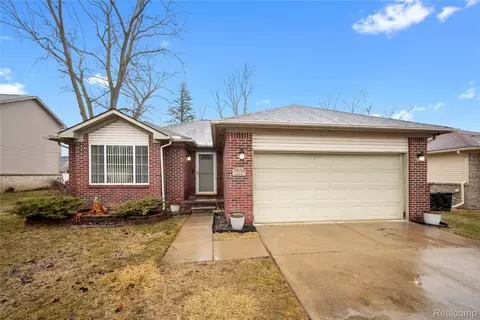 29054 Currier Ave, Westland, MI 48186