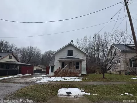 140 E Johnson St, Clio, MI 48420