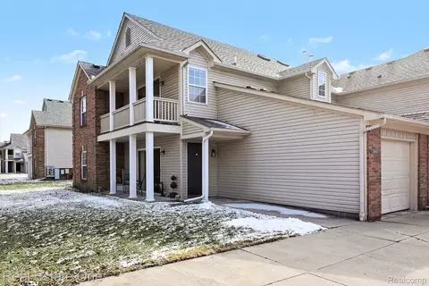 20975 Cooper Dr, Macomb, MI 48044