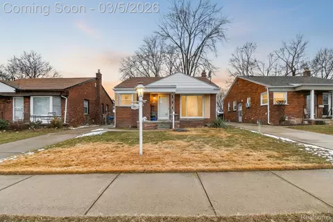 11319 Woodbine, Redford, MI 48239