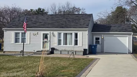 4956 Center St, Millington, MI 48746