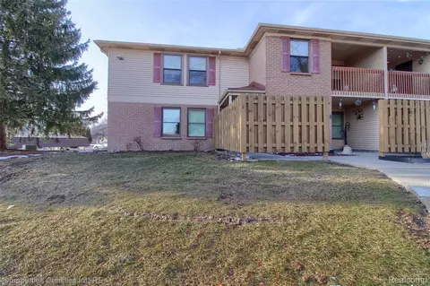 19355 Surrey Ln, Northville, MI 48167