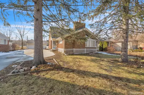2746 Cornell St, Dearborn, MI 48124