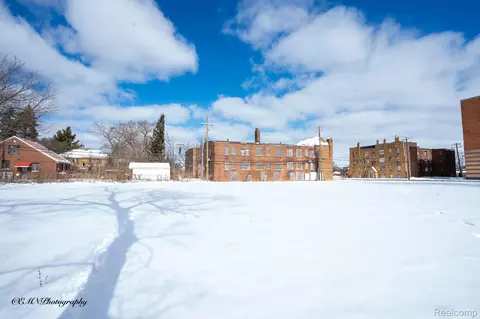 13523 Greiner St, Detroit, MI 48205