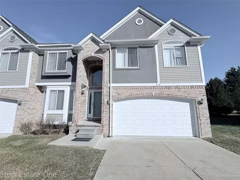 6178 Elarz Dr, Troy, MI 48085