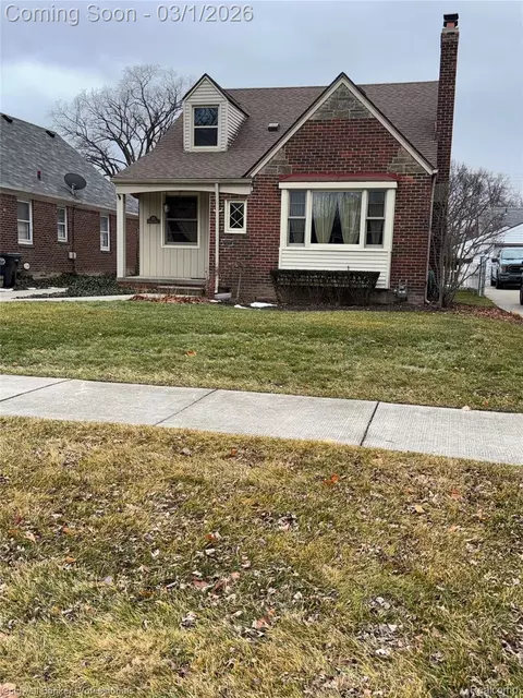 373 Ridgemont Rd, Grosse Pointe Farms, MI 48236
