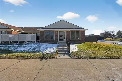 40666 Newport Dr, Plymouth, MI 48170