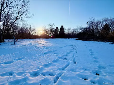 0 Pine Knob Rd, Independence, MI 48348