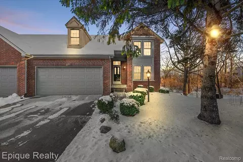 254 Marmoor Ct, Rochester Hills, MI 48309
