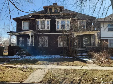 284 E Philadelphia St, Detroit, MI 48202