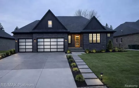 52921 Royal Park Ave, Shelby Township, MI 48315