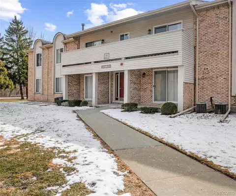 44447 Savery Dr, Canton, MI 48187