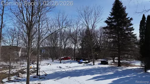6106 E River Rd, Flint, MI 48433 photo 10
