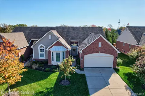 1611 Andover Cir, Commerce, MI 48390
