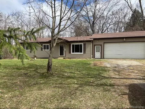4225 Baldwin Rd, Metamora, MI 48455