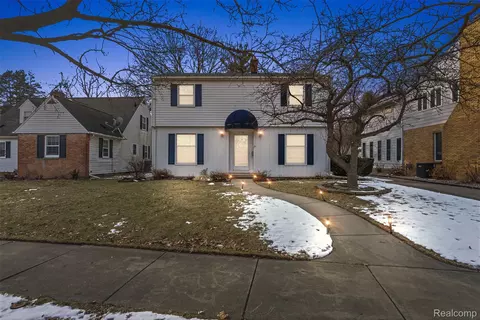 1114 W Vernon Dr, Flint, MI 48503
