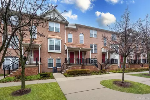 20318 Rodeo Ct, Southfield, MI 48075