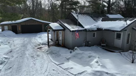 838 E Pere Cheney Rd, South Branch, MI 48653