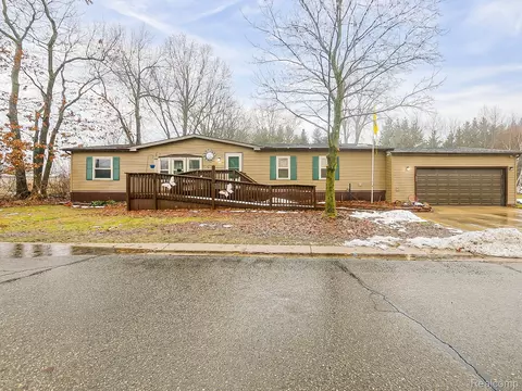 2015 Plum St, Village Of Clarkston, MI 48348