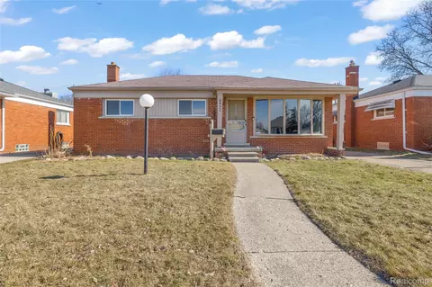 6452 Arcola St, Garden City, MI 48135