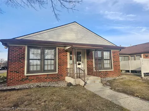 40705 Newport Dr, Plymouth, MI 48170