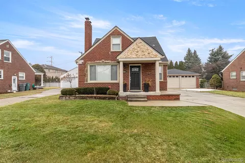 5264 Palmer St, Dearborn, MI 48126