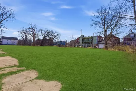 2203 Townsend St, Detroit, MI 48214