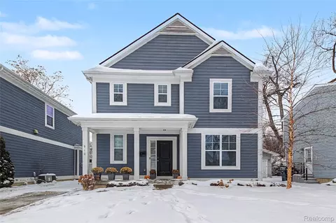 910 Mclean Ave, Royal Oak, MI 48067