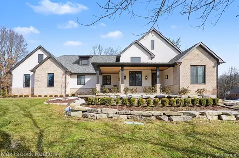 668 Pinery Blvd, Orion, MI 48362