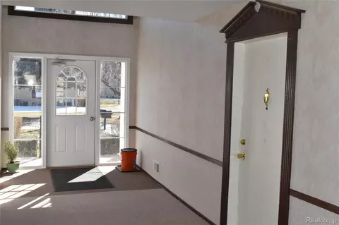 11820 Seaton Dr #1, Sterling Heights, MI 48312