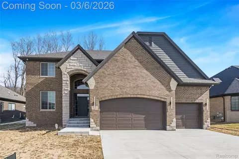 50766 Mistwood Dr, Macomb, MI 48042
