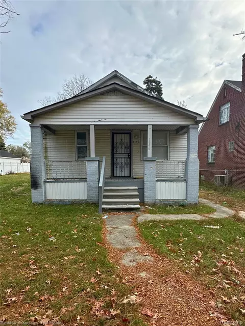 7646 Brace St, Detroit, MI 48228