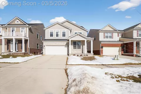 2887 Dillon Dr, Ann Arbor, MI 48105
