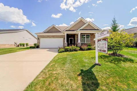 24279 Walloon Way, Brownstown, MI 48134