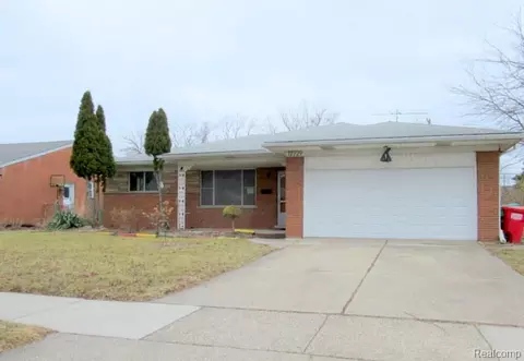 17729 Collinson Ave, Eastpointe, MI 48021