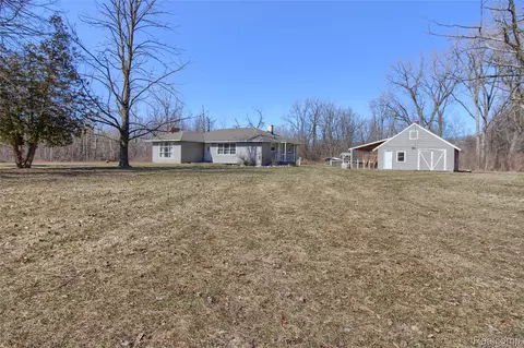 30620 Pennsylvania Rd, Romulus, MI 48174