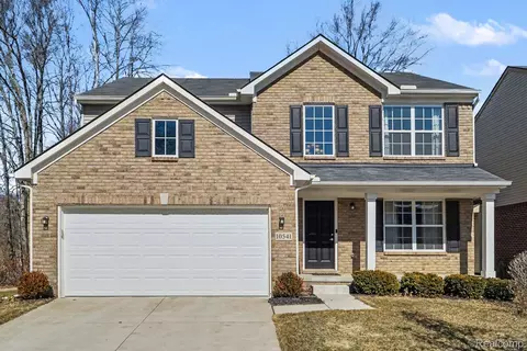10541 Scarlet Oak Dr, Superior, MI 48198