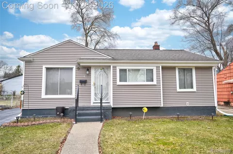 2210 Canniff St, Flint, MI 48504
