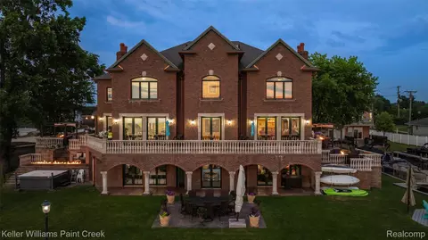 328 S Broadway St, Lake Orion, MI 48362