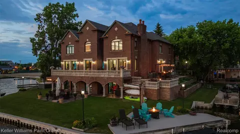 328 S Broadway St, Lake Orion, MI 48362