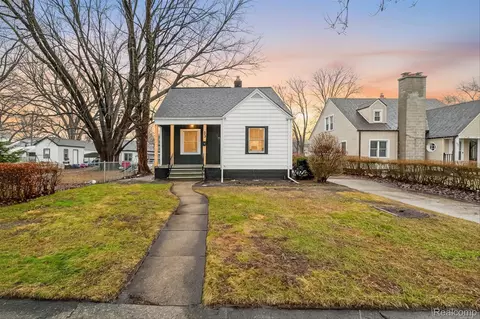 53 Eastman St, Mount Clemens, MI 48043