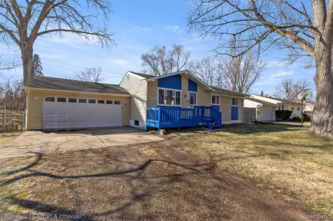 3666 Walnut St, West Bloomfield, MI 48324