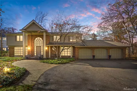 56853 Mount Vernon Rd, Shelby Township, MI 48316