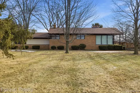 5426 Wildcat Rd, Clyde, MI 48049