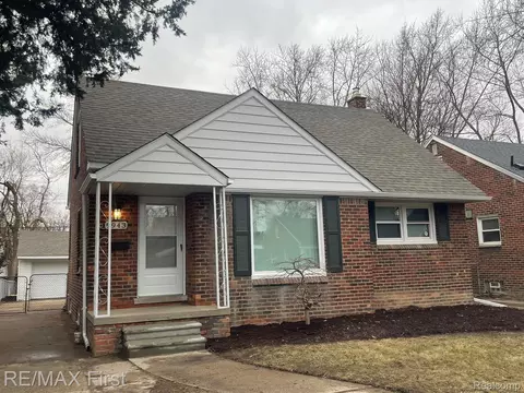 9943 Grayfield, Redford, MI 48239
