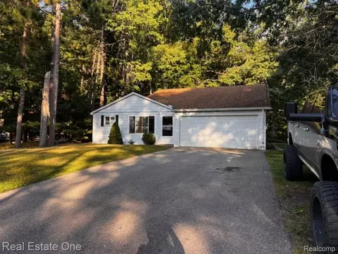 7948 E Cedar Lake Dr, Greenbush, MI 48738
